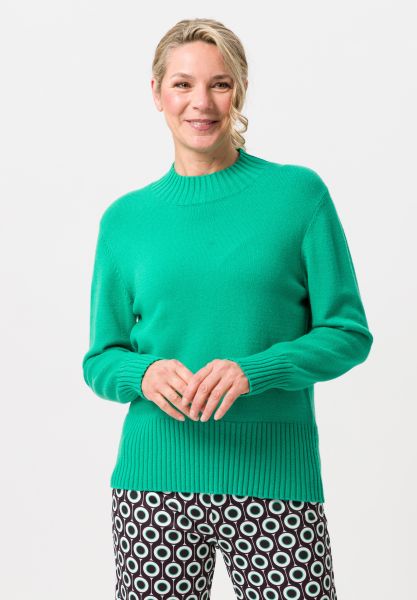 Strickpullover in figurfreundlicher Passform